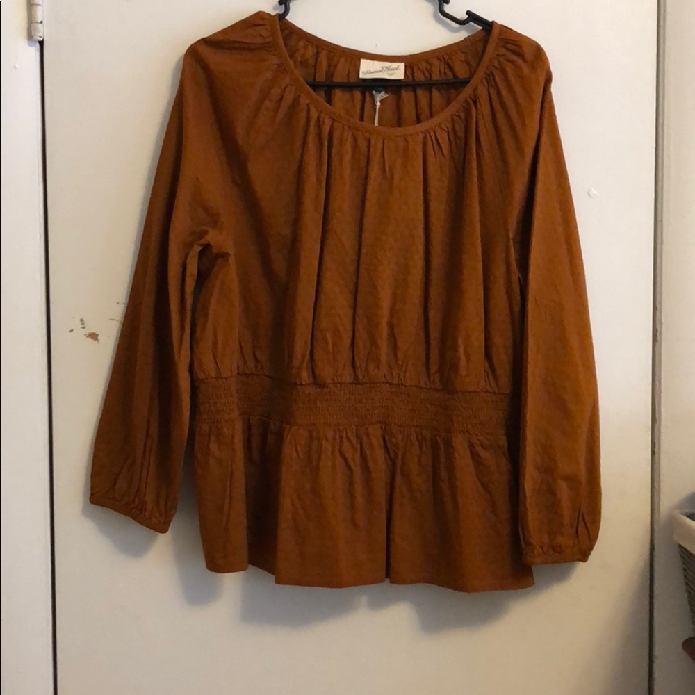 Universal Thread, peplum rust shirt, NWT